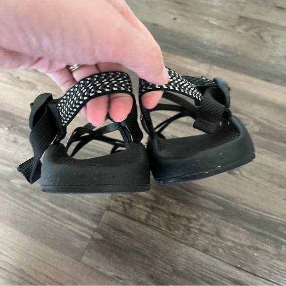 Chaco Sandals Women's 10 ZX/2 Black Striped Double Strap Adjustable Gorpcore - Picture 4 of 7